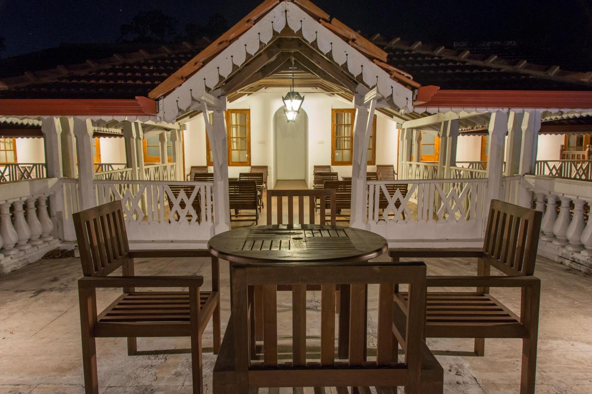 The Sanctuary At Tissawewa Hotell Anuradhapura Exteriör bild